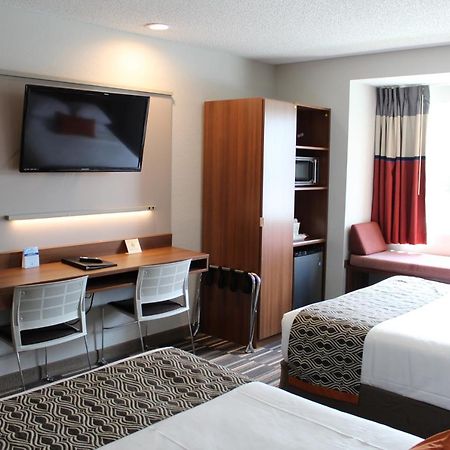 Microtel Inn & Suites By Wyndham Tifton Exterior photo
